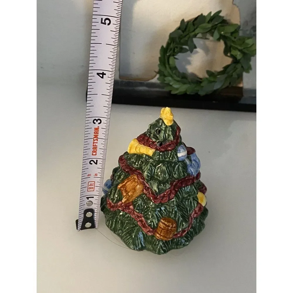 Hand Painted Christmas Trees FPD Macys Salt‎ & Pepper 1993 Hand Painted Vintage